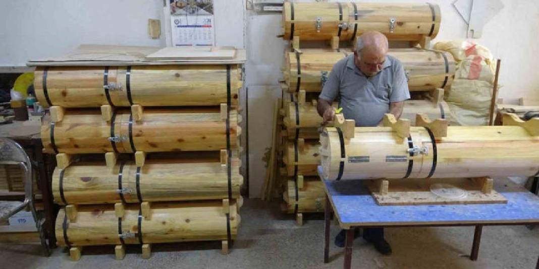 Çam ağacından üretiyor tek ve çift kapaklı diye ayrılıyor! Türkiye’nin her yerinden sipariş geliyor: Arıcılıkta verimi artırıyor 3